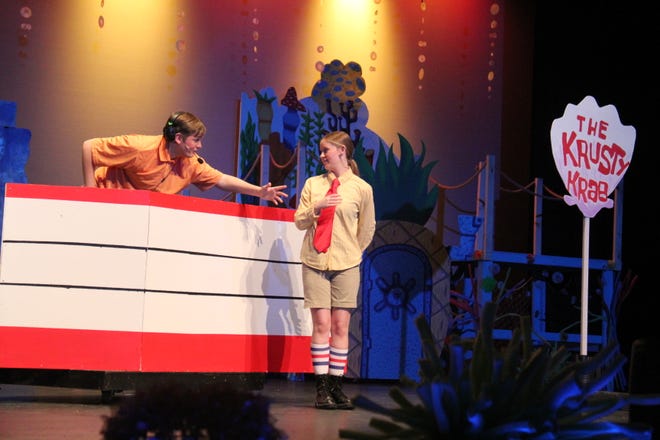 Hunter Ayers and Alexa Nelson perform a scene from “The SpongeBob Musical.”
